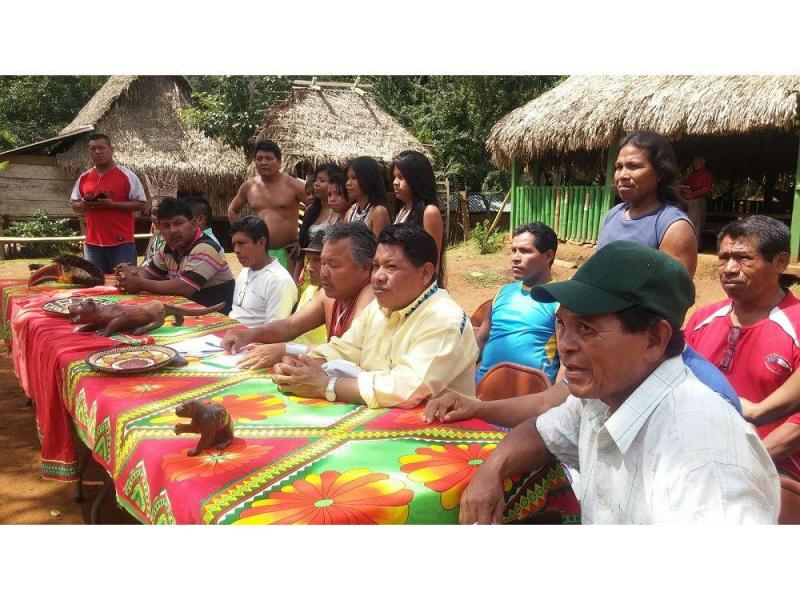 Caciques y líderes indígenas se reunieron en la comunidad Emberá Drúa.