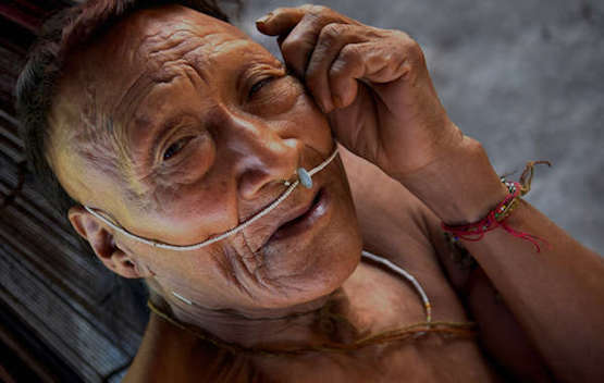 Buena parte del pueblo indígena nahua se ha visto afectado por envenenamiento de mercurio, que provoca anemia y problemas renales agudos. © Johan Wildhagen / Survival
