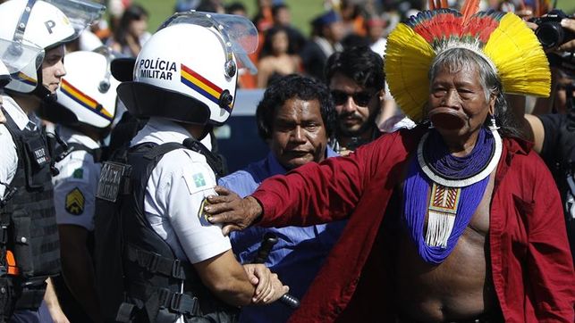 Brasil celebra el Día del Indio en medio de muertes y el riesgo de un retroceso en la ley