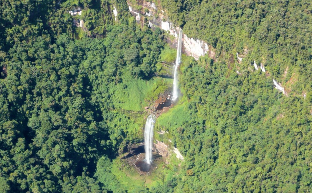 Parque Nacional Otishi está compuesto por selvas de montaña del extremo norte de la cordillera Vilcabamba, entre las regiones de Junín y Cusco.