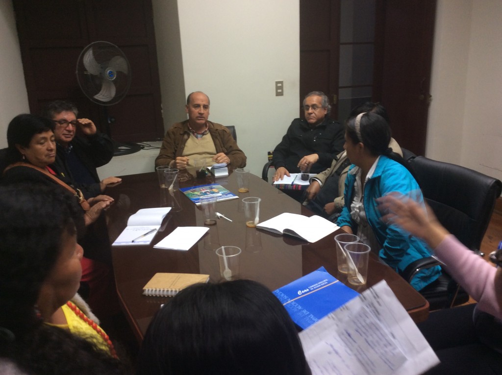 Representantes de los sectores de Madre de Dios en reunión con Juan Aste, asesor de la bancada política del Frente Amplio. Foto: CEAS