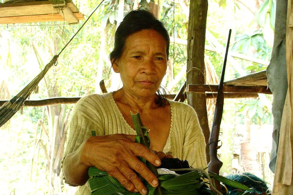  Rosa Andrade Ocagane, en su casa en la comunidad ocaina de Nueva Esperanza, en Pebas. Foto: Alberto Chirif