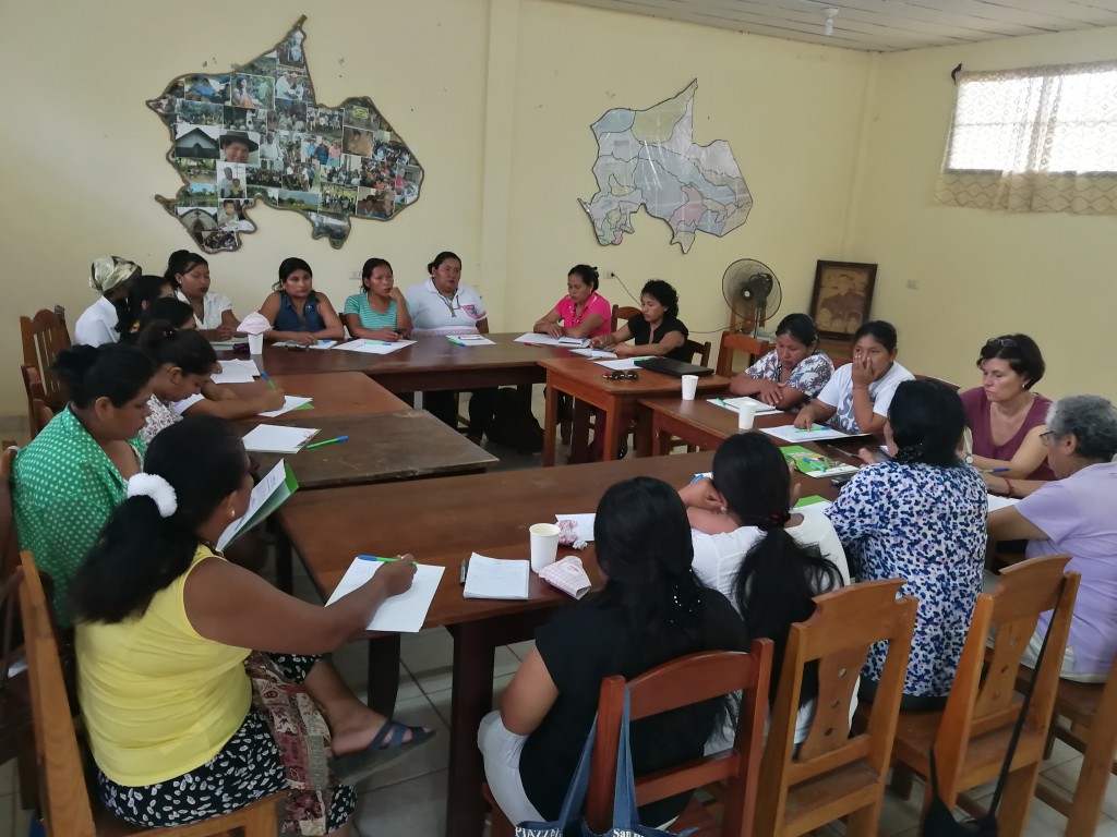 El encuentro se desarrolló en las instalaciones del Obispado de Puerto Maldonado. Foto: BGB
