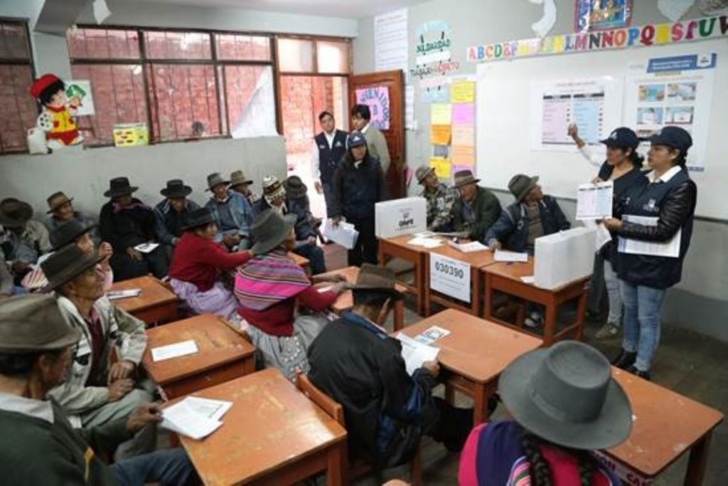 ONPE brindará capacitación electoral especializada en lenguas originarias con miras a las elecciones al Congreso del próximo año. Fuente: Agencia Andina