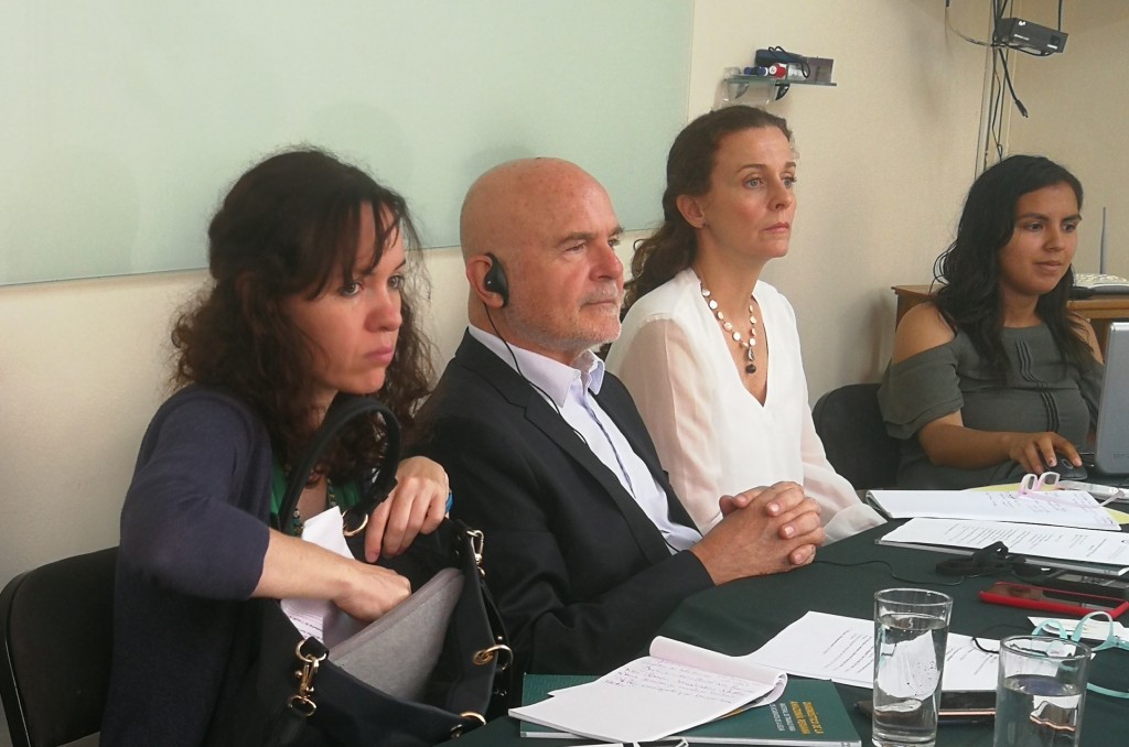 El relator, Michel Forts, junto a parte de su equipo de trabajo en una de las últimas reuniones mantenidas en Lima. Foto: BGB- CAAAP