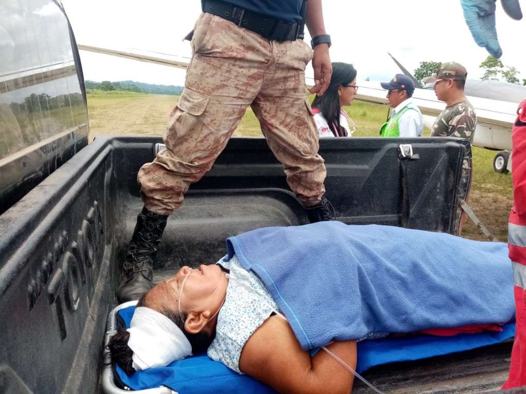 La herida de mayor gravedad, María Ríos Noble, al momento de la evacuación. Foto: MDS