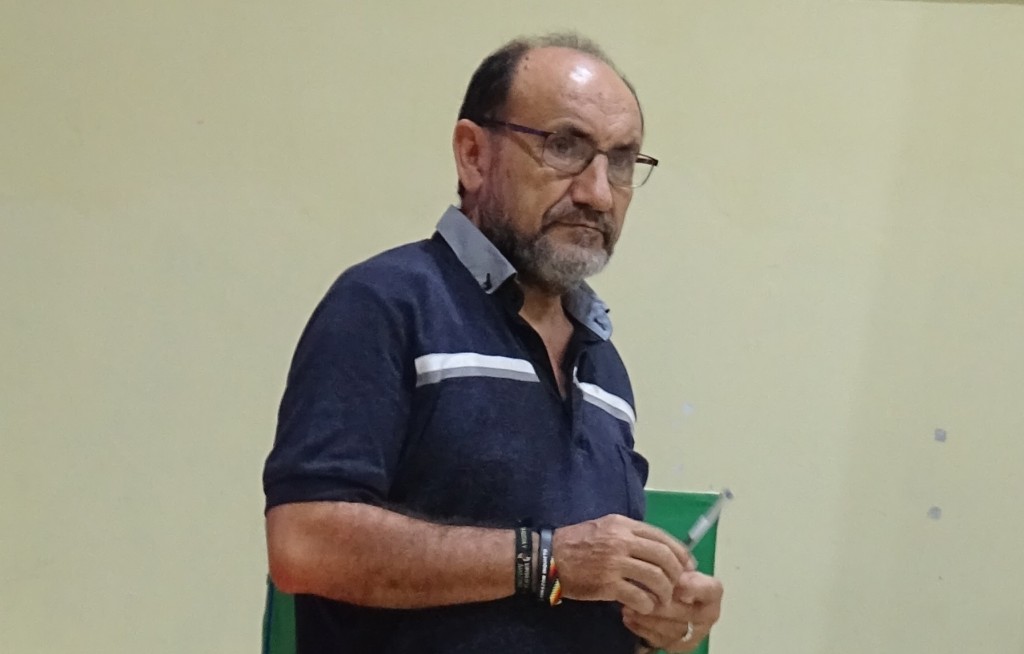 El padre Miguel Fuertes, durante una asamblea vicarial el último mes de febrero. Foto: BGB