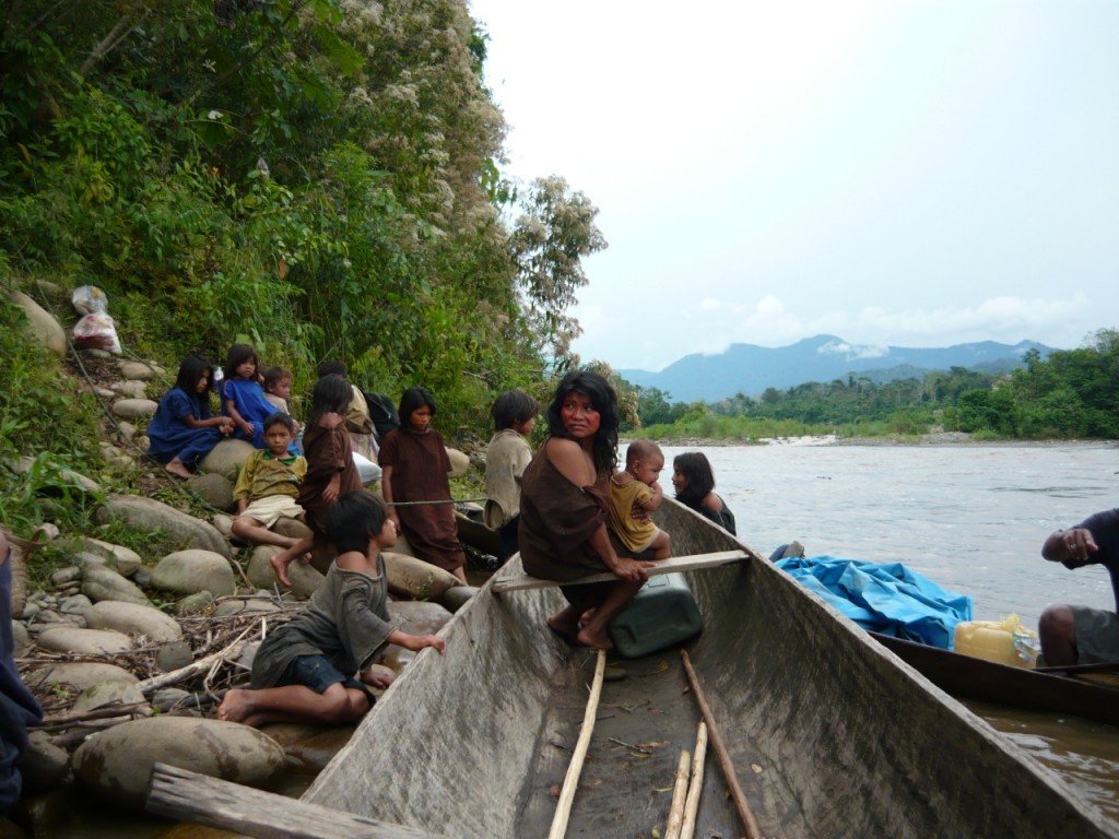 Las poblaciones indígenas amazónicas son tremendamente vulnerables ante la llegada de la enfermedad. Foto: Archivo